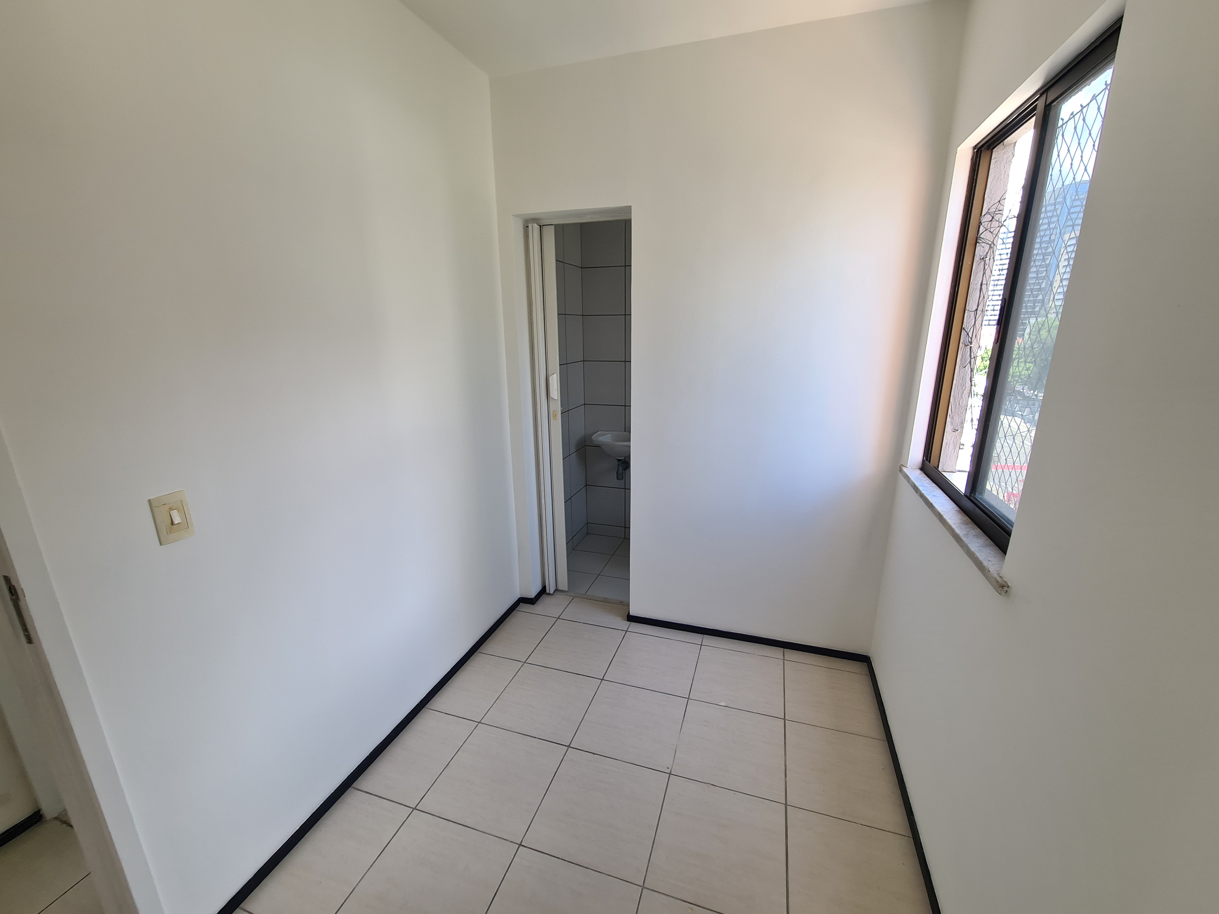 Imagem Apartamento com 3 Quartos para Alugar, 83 m²em Meireles - Fortaleza
