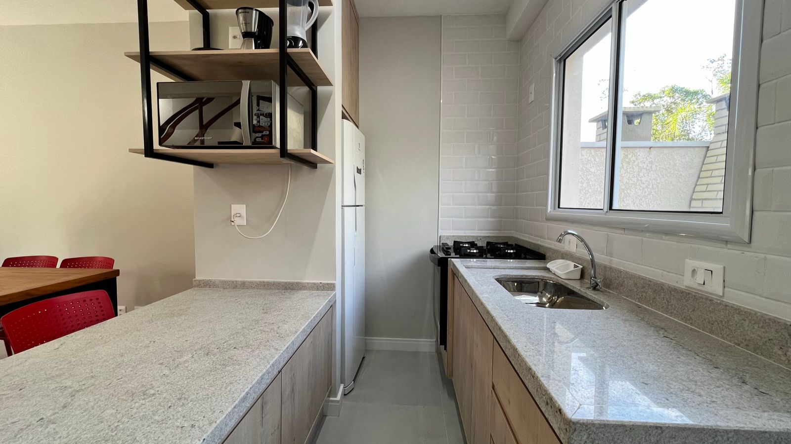 Imagem Casa de Condomínio com 2 Quartos para Alugar, 81 m²em São Lourenço - Bertioga