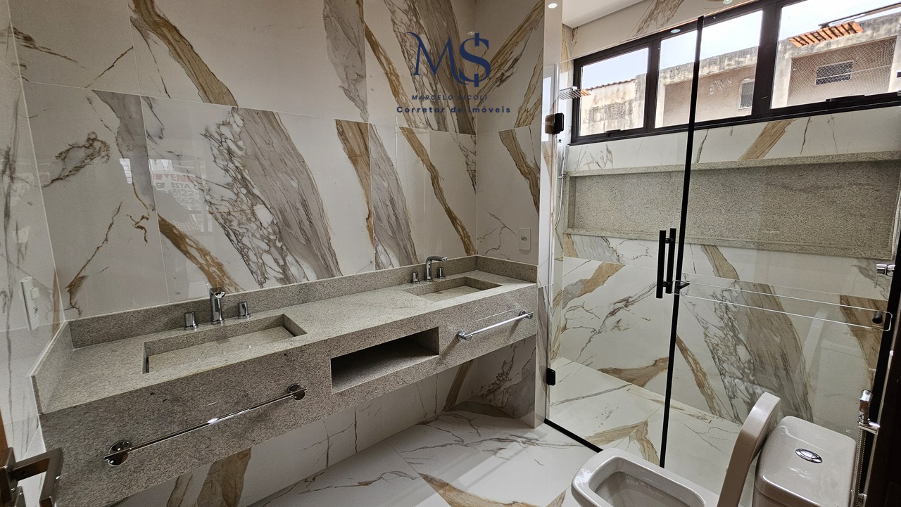 Imagem Casa com 5 Quartos à Venda, 270 m²em Guará II - Brasília