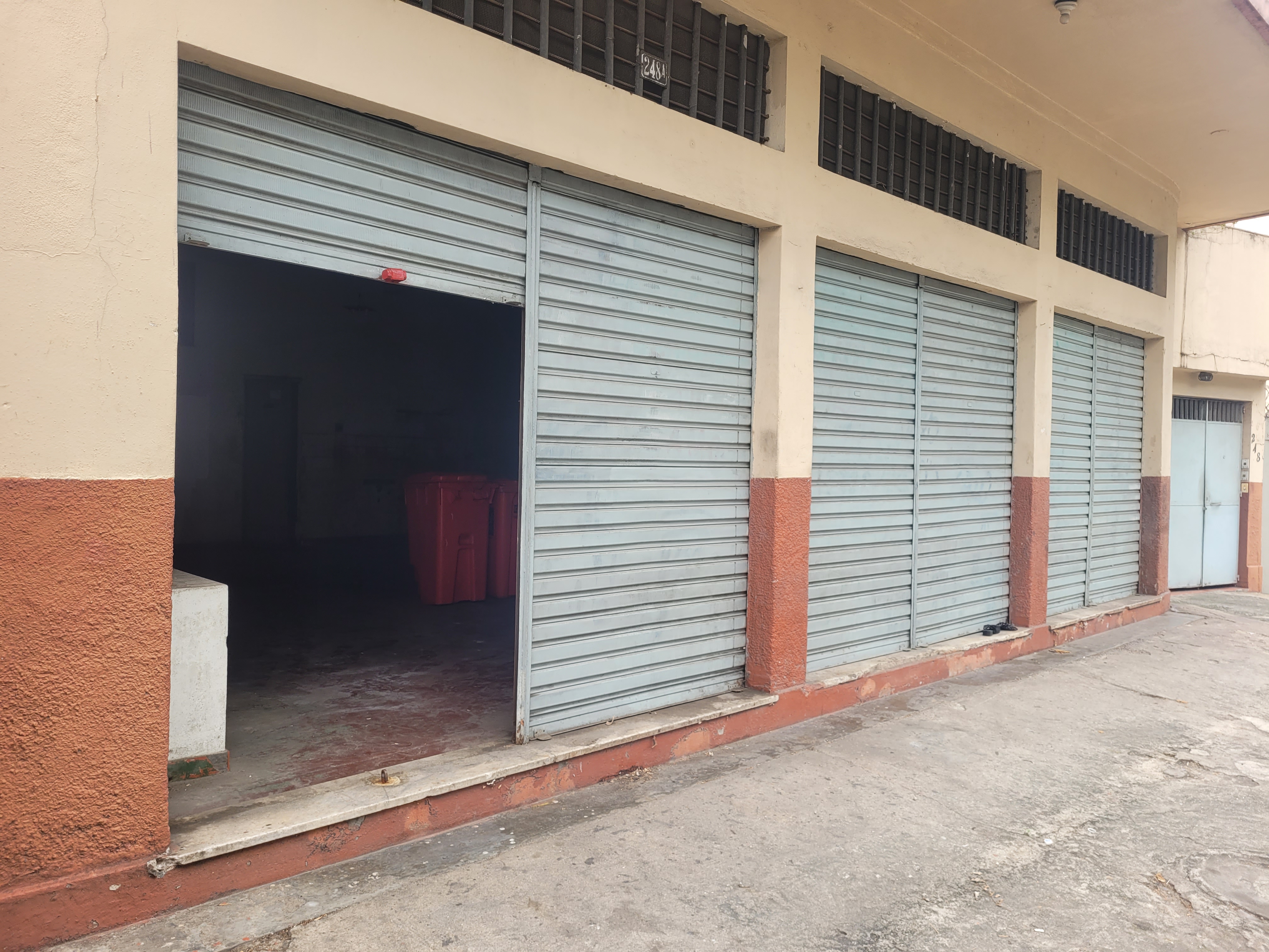 Imagem Loja para Alugar, 90 m² em Taquara - Rio de Janeiro Imagem Loja para Alugar, 90 m² em Taquara - Rio de Janeiro