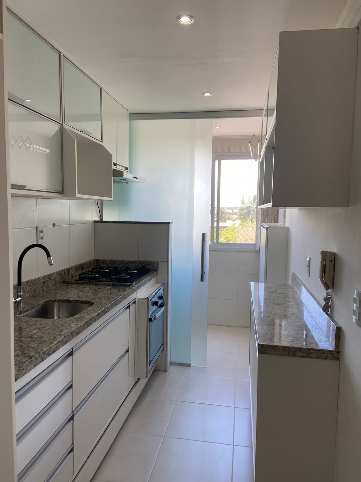 Imagem Apartamento com 2 Quartos para Alugar, em Buraquinho - Lauro de Freitas Imagem Apartamento com 2 Quartos para Alugar, em Buraquinho - Lauro de Freitas