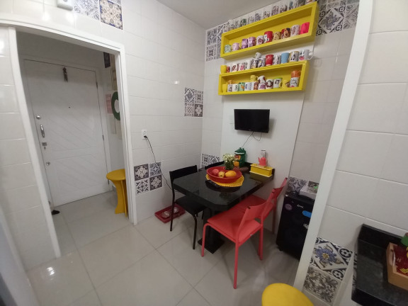 Imagem Apartamento com 2 Quartos à Venda, 69 m²em Centro - Florianópolis