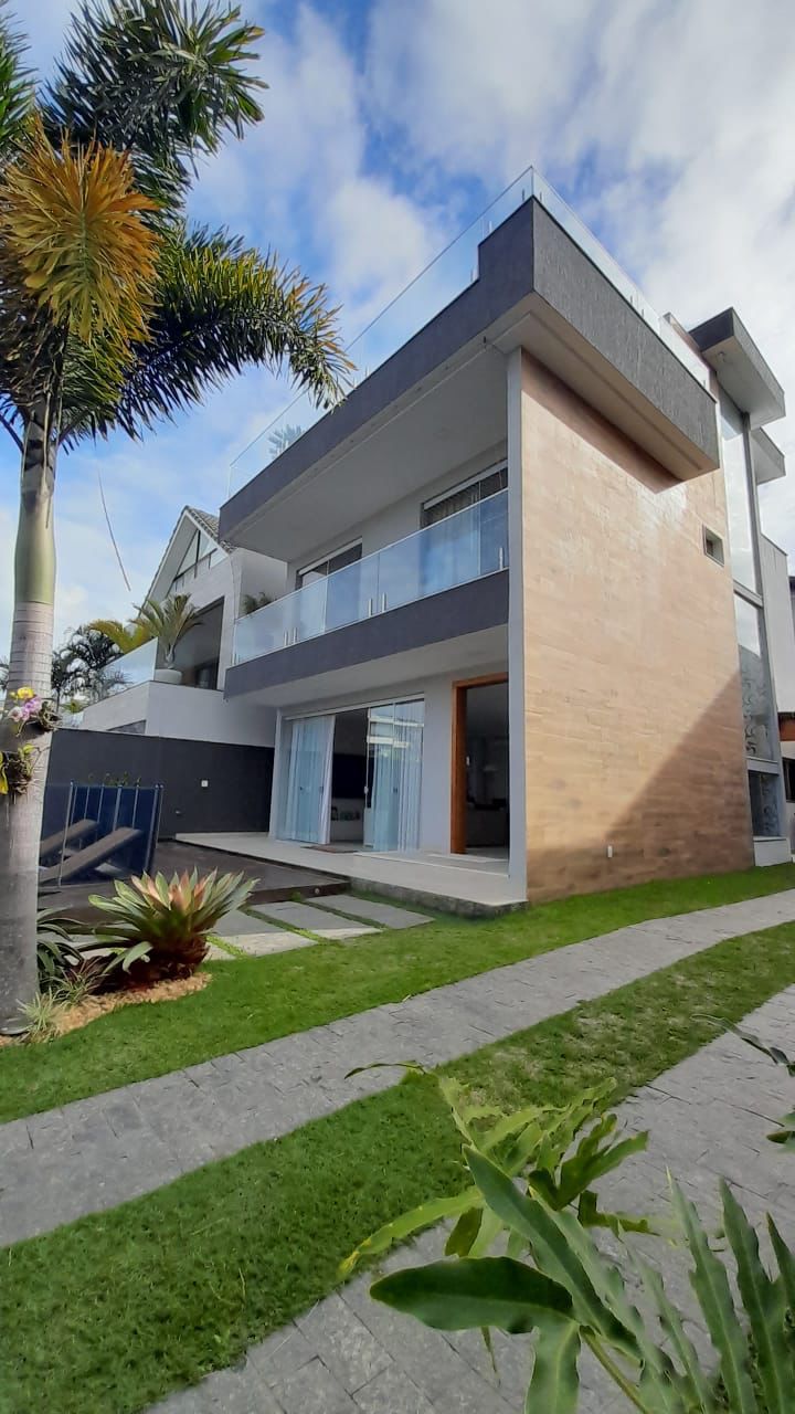 Imagem Casa de Condomínio com 3 Quartos à Venda, 340 m²em Recreio dos Bandeirantes - Rio de Janeiro