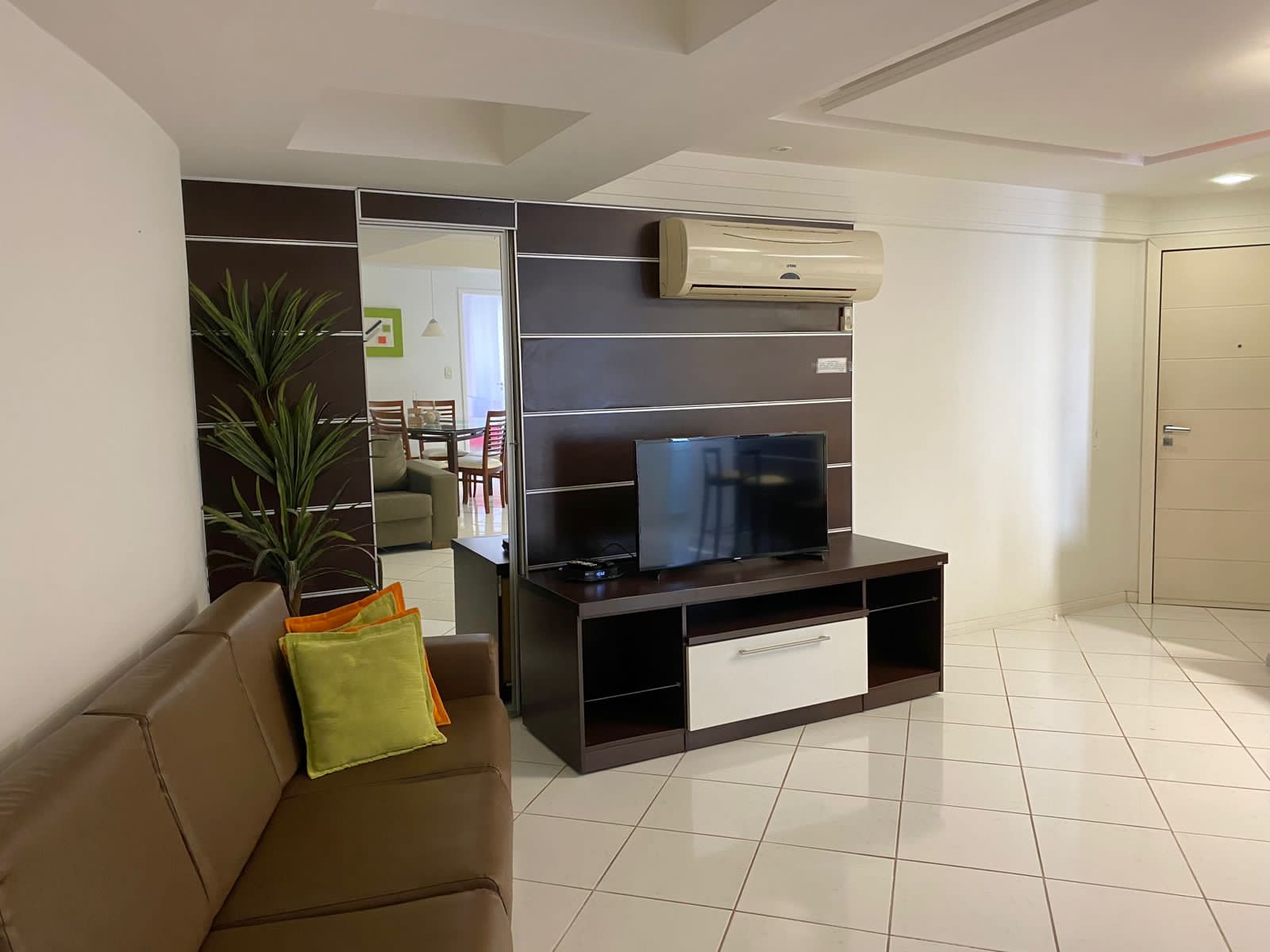 Imagem Apartamento com 3 Quartos à Venda, 106 m²em Centro - Balneário Camboriú