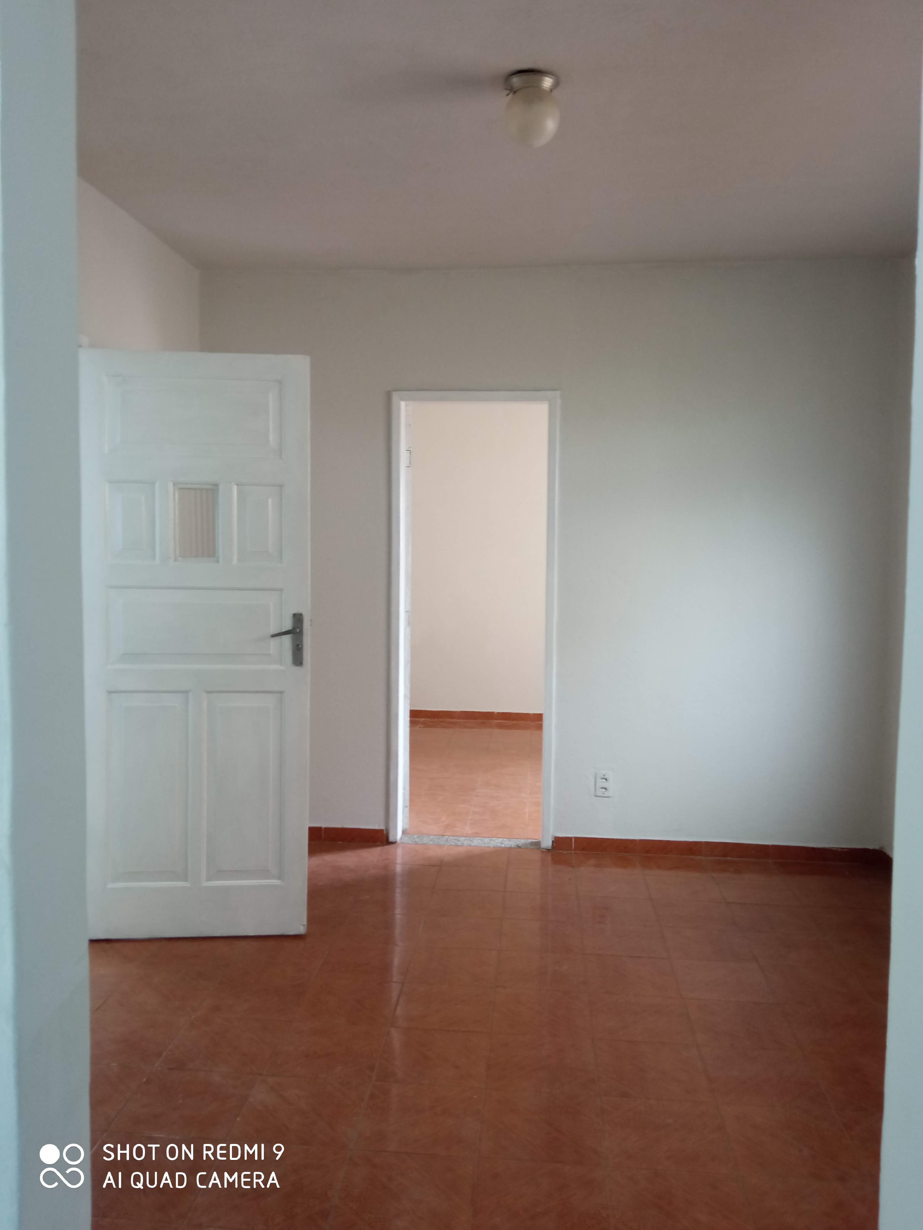 Imagem Casa com 1 Quarto para Alugar, 55 m²em Jardim Carioca - Rio de Janeiro