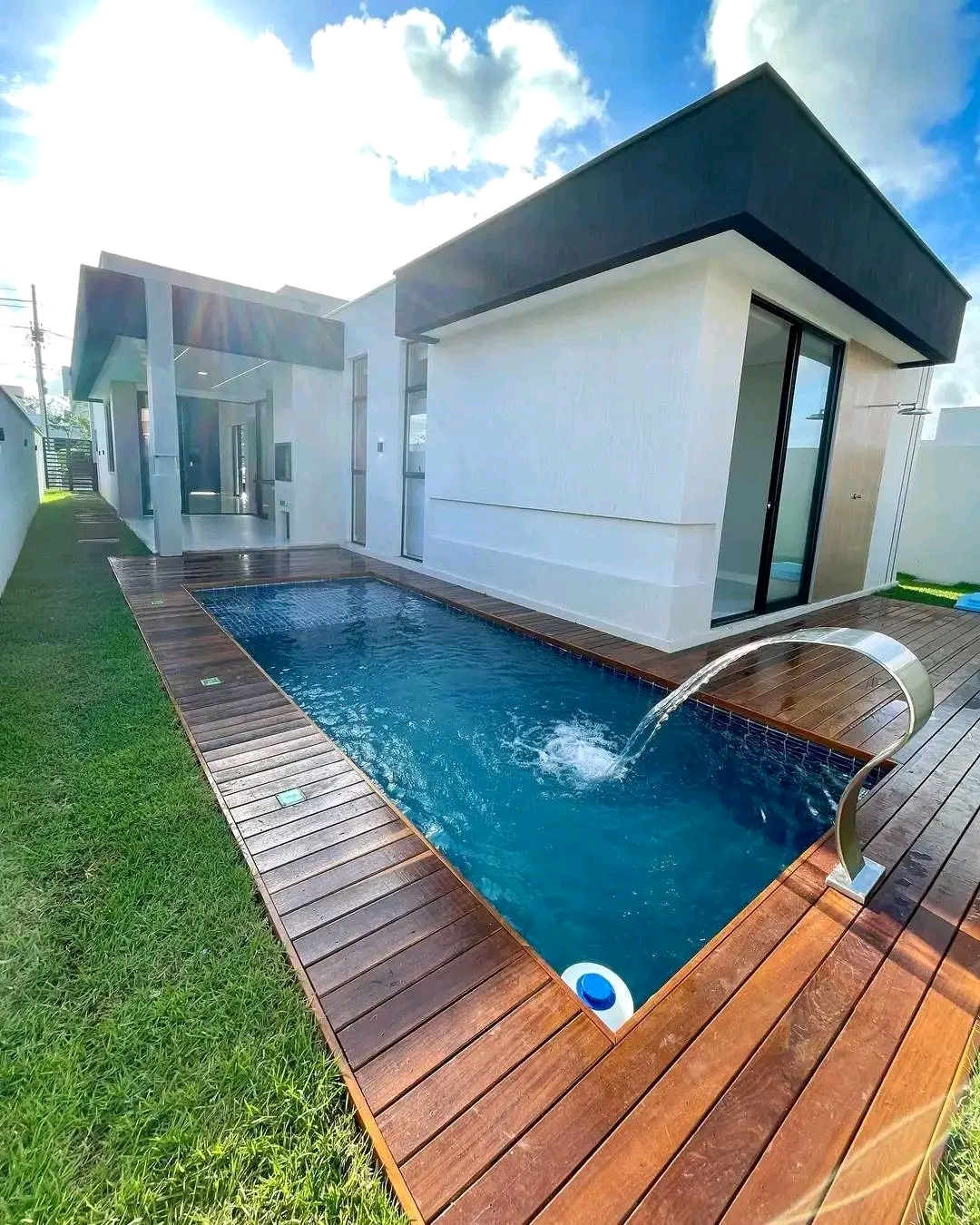 Imagem Casa de Condomínio com 3 Quartos à Venda, 169 m²em Cidade Alphaville - Eusébio Imagem Casa de Condomínio com 3 Quartos à Venda, 169 m²em Cidade Alphaville - Eusébio