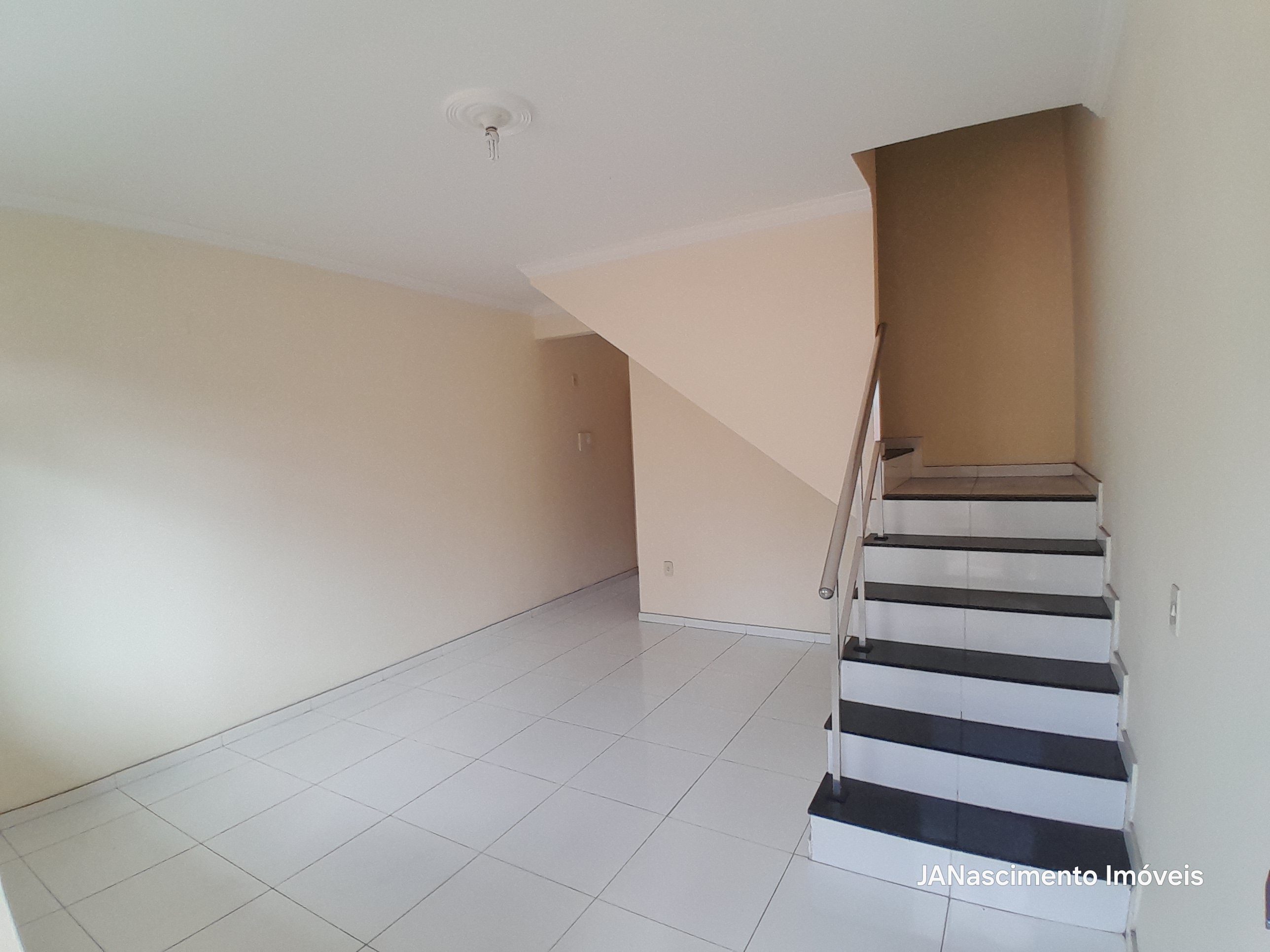 Imagem Casa de Condomínio com 2 Quartos à Venda, 87 m² em Bangu - Rio de Janeiro Imagem Casa de Condomínio com 2 Quartos à Venda, 87 m² em Bangu - Rio de Janeiro