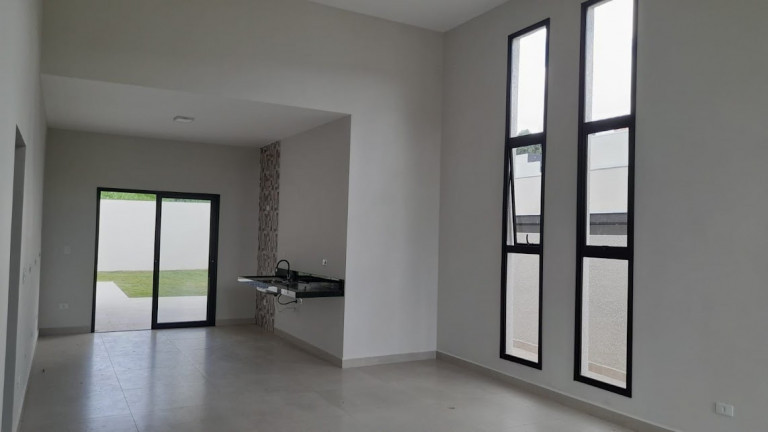 Imagem Casa com 3 Quartos à Venda, em Chácaras Maringá - Atibaia Imagem Casa com 3 Quartos à Venda, em Chácaras Maringá - Atibaia