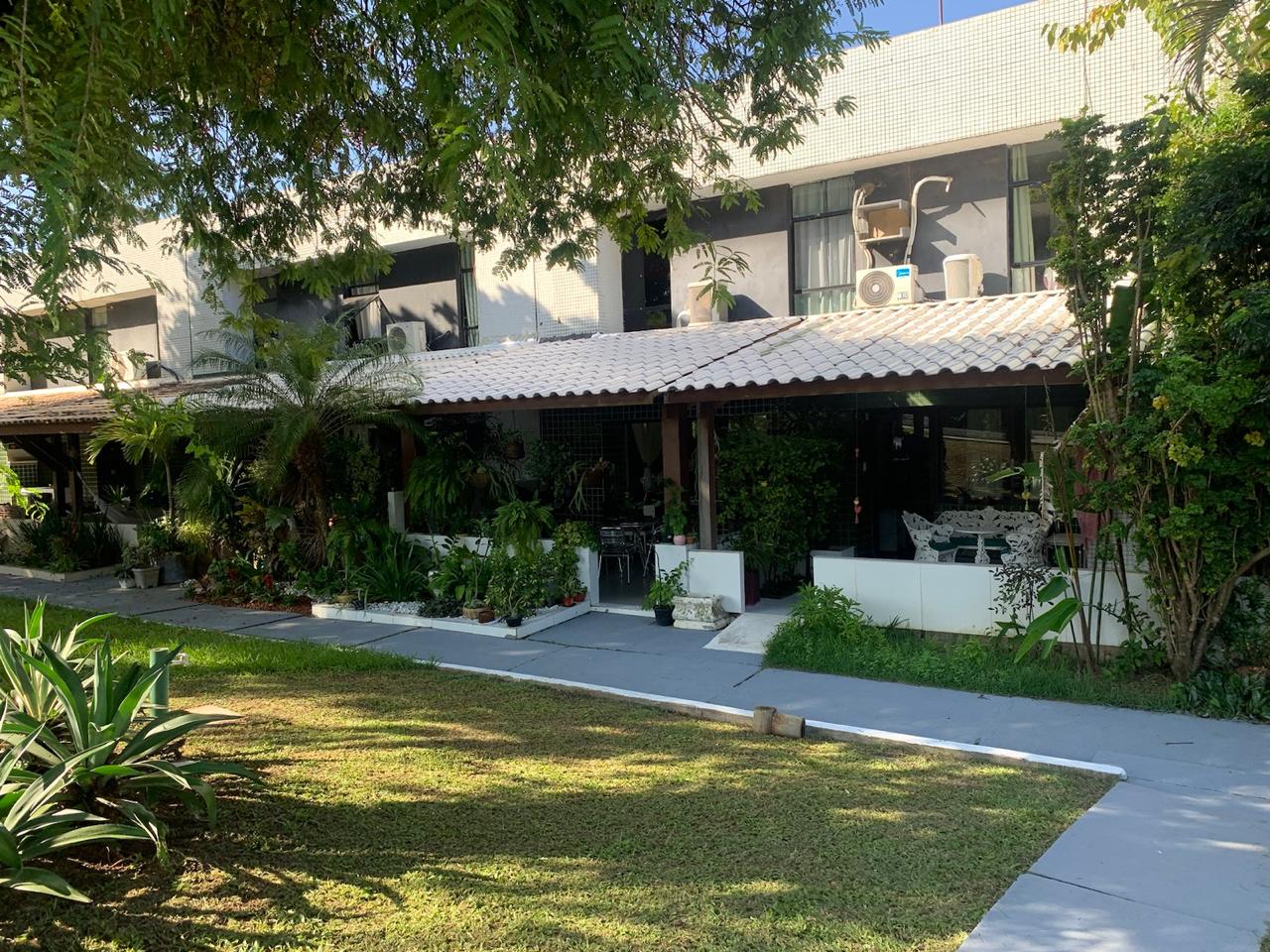 Casa de Condomínio com 5 Quartos à Venda, 220 m²em Piatã - Salvador