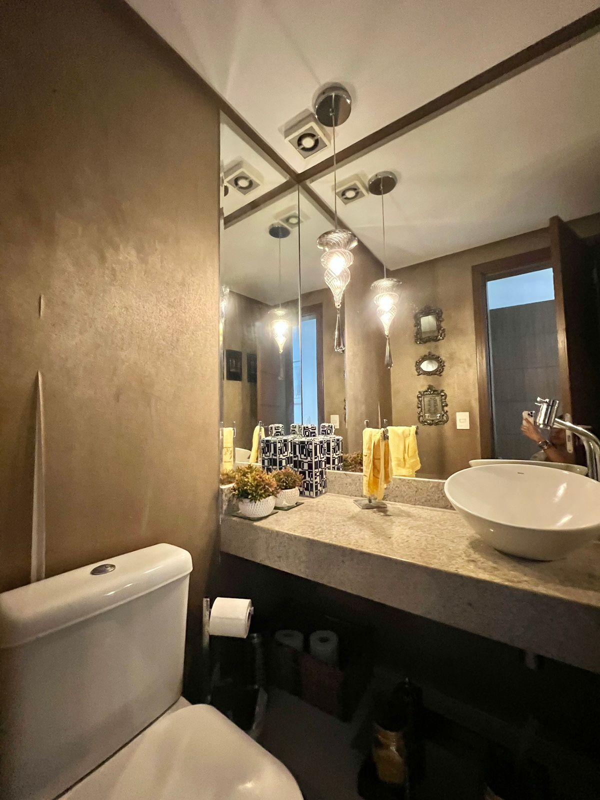 Imagem Apartamento com 3 Quartos à Venda, 178 m²em Batista Campos - Belém