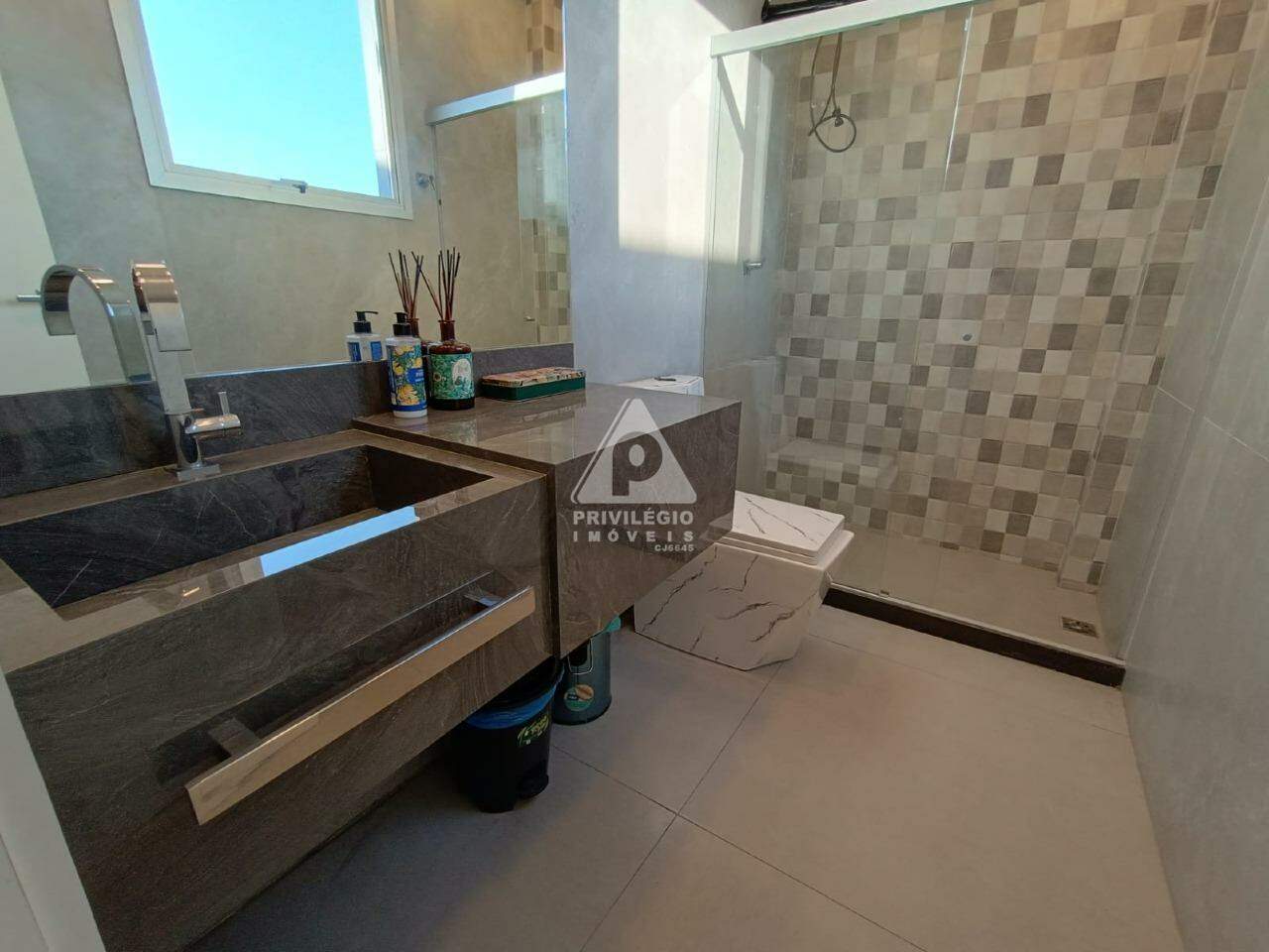 Imagem Cobertura com 4 Quartos à Venda, 260 m²em Copacabana - Rio de Janeiro