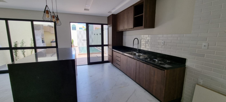 Imagem Sobrado com 3 Quartos à Venda, 151 m² em Parque Esplanada III - Valparaíso de Goiás Imagem Sobrado com 3 Quartos à Venda, 151 m² em Parque Esplanada III - Valparaíso de Goiás
