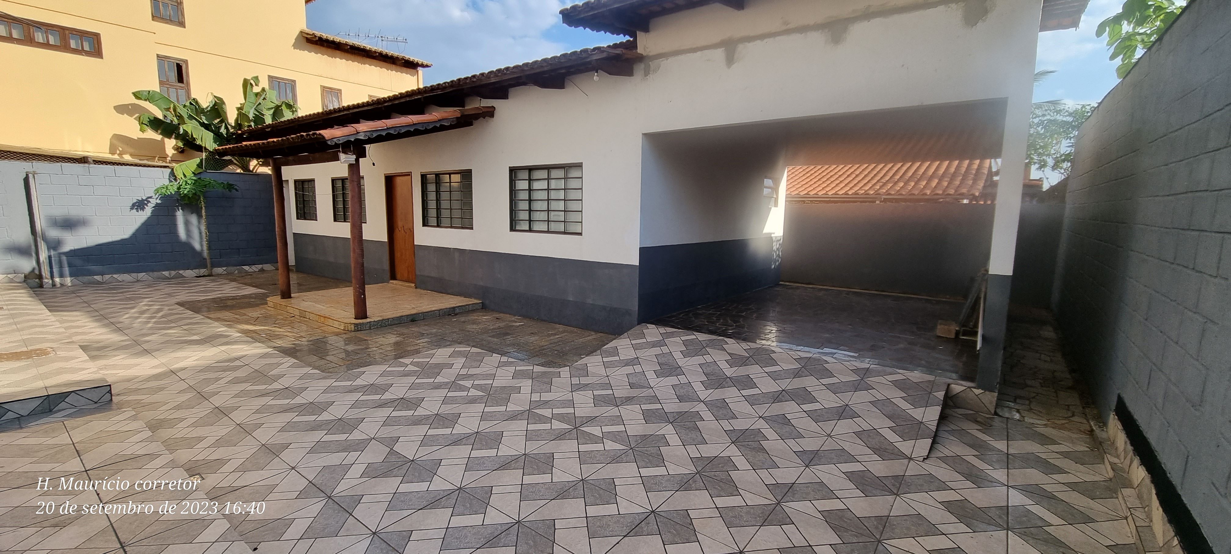 Imagem Sobrado com 4 Quartos à Venda, 377 m²em Setor Jaó - Goiânia