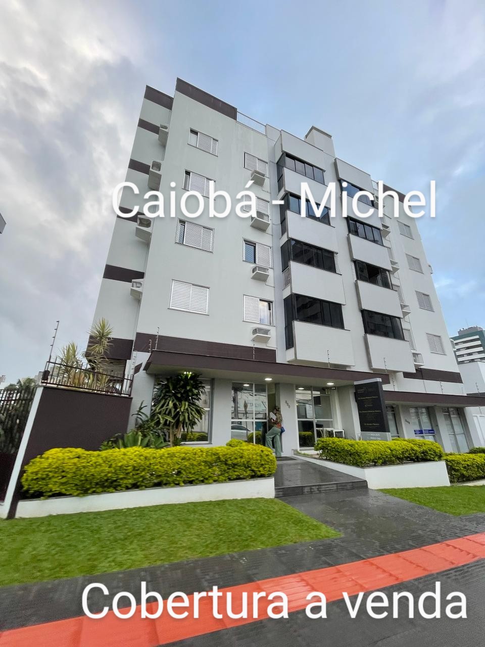 Imagem Cobertura com 3 Quartos à Venda, 320 m²em Michel - Criciúma Imagem Cobertura com 3 Quartos à Venda, 320 m²em Michel - Criciúma