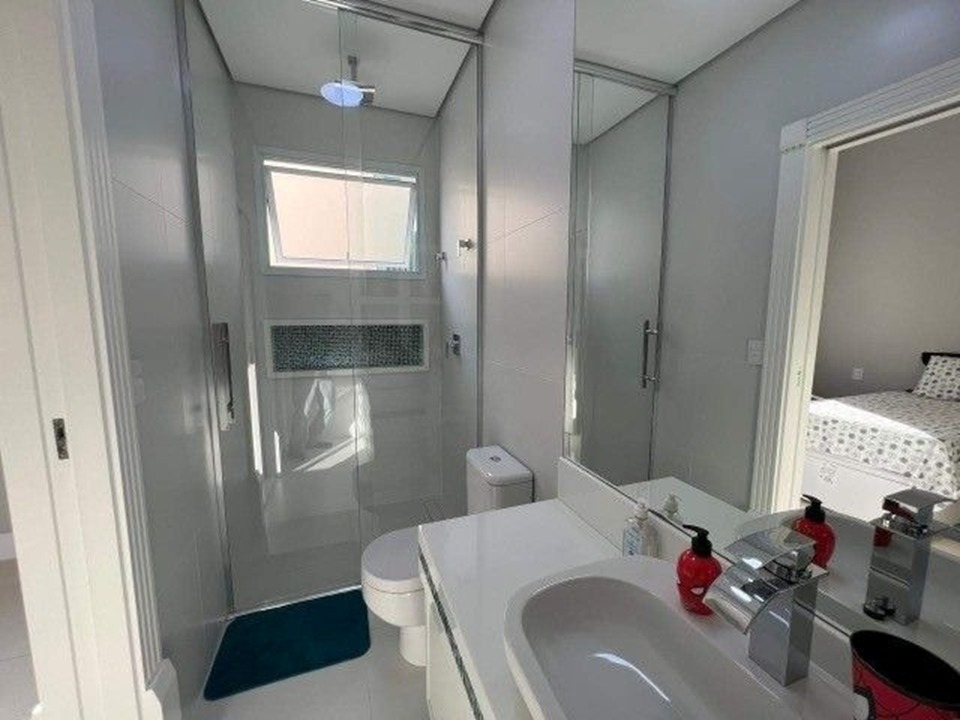 Imagem Casa de Condomínio com 3 Quartos à Venda, 260 m²em Medeiros - Jundiaí