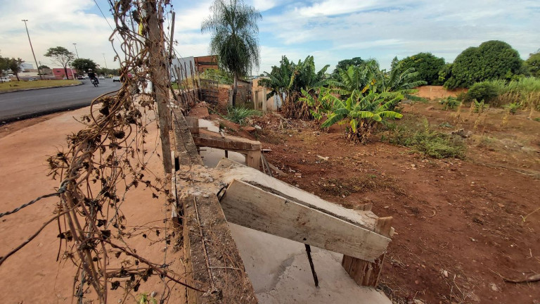 Imagem Terreno à Venda, em Jardim Centenário - Campo Grande Imagem Terreno à Venda, em Jardim Centenário - Campo Grande