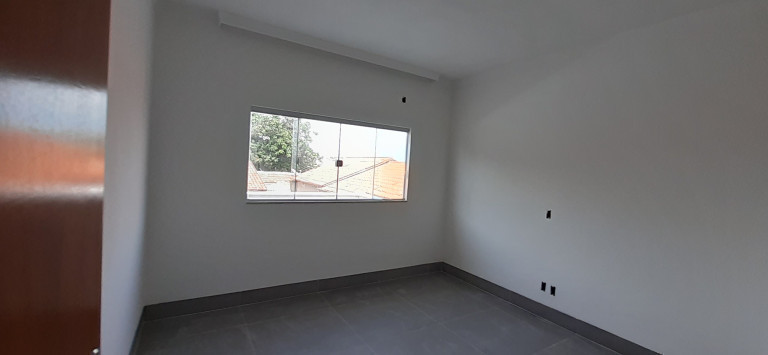 Imagem Sobrado com 3 Quartos à Venda, em Setor Criméia Leste - Goiânia Imagem Sobrado com 3 Quartos à Venda, em Setor Criméia Leste - Goiânia