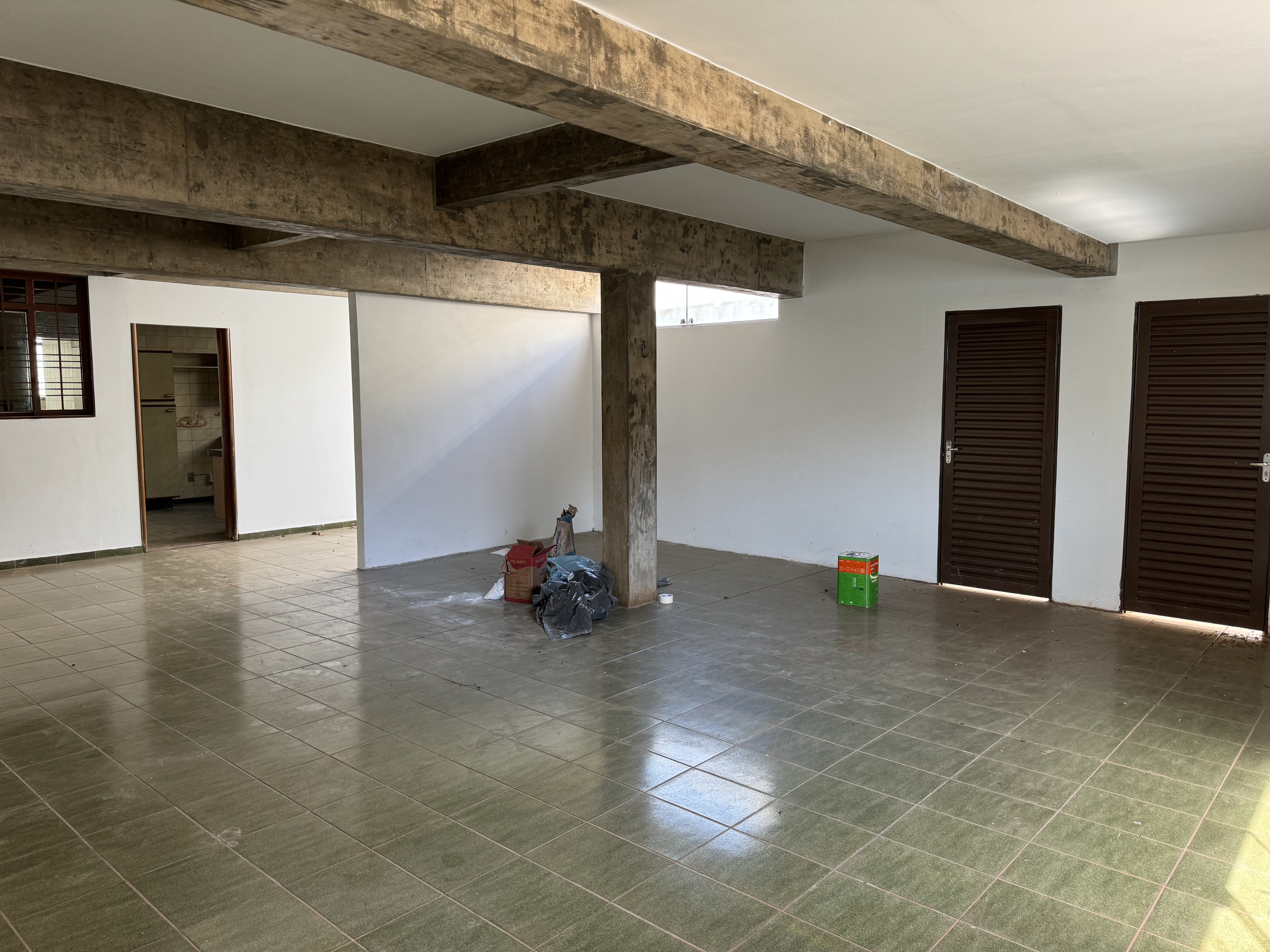 Imagem Sobrado com 5 Quartos para Alugar, 450 m²em Setor Bueno - Goiânia