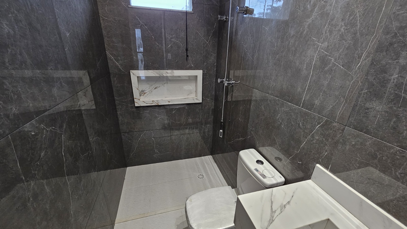 Imagem Casa com 4 Quartos à Venda, 241 m² em Ponta Negra - Manaus