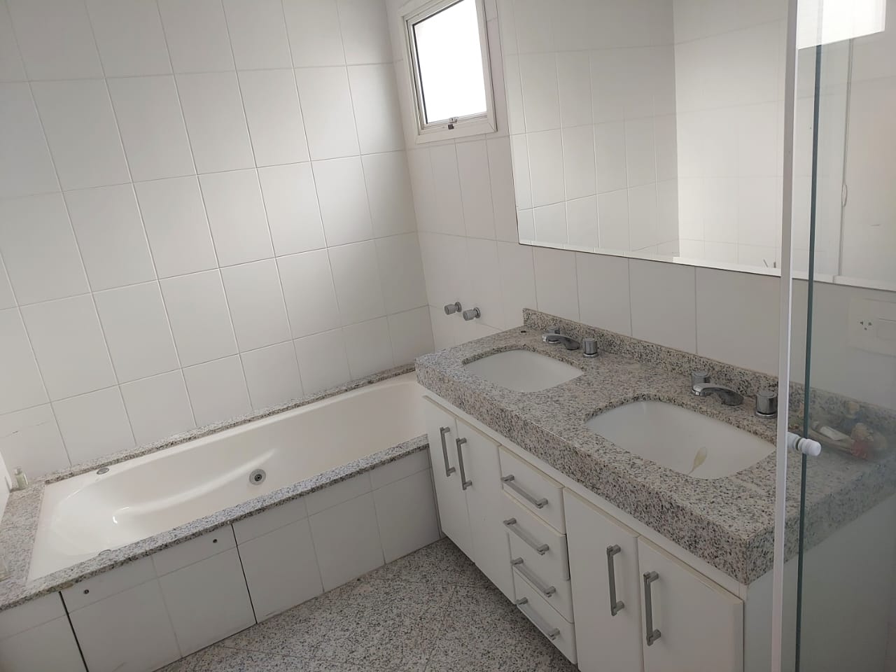 Imagem Apartamento com 4 Quartos à Venda, 220 m²em Paraíso - São Paulo Imagem Apartamento com 4 Quartos à Venda, 220 m²em Paraíso - São Paulo