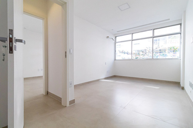 Imagem Apartamento com 4 Quartos à Venda,  em Copacabana - Rio de Janeiro
