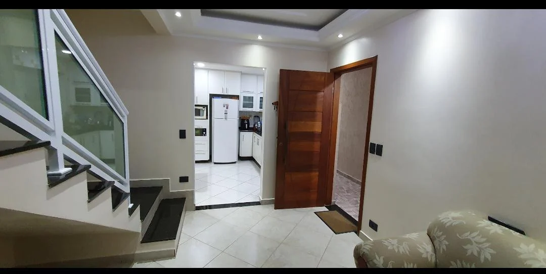 Imagem Sobrado com 3 Quartos à Venda, 243 m²em Santo Antônio - Osasco