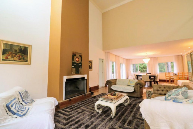 Imagem Casa com 5 Quartos à Venda, 500 m² em LOTM - Campos do Jordão