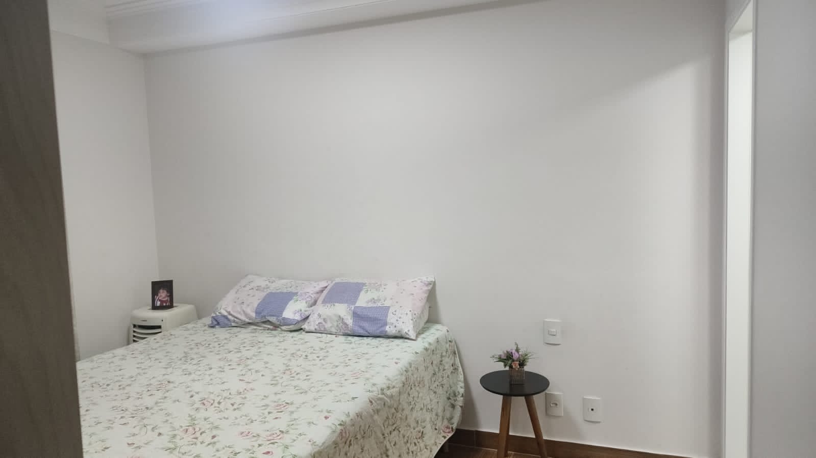 Imagem Apartamento com 2 Quartos à Venda, 60 m²em Jardim Tupanci - Barueri