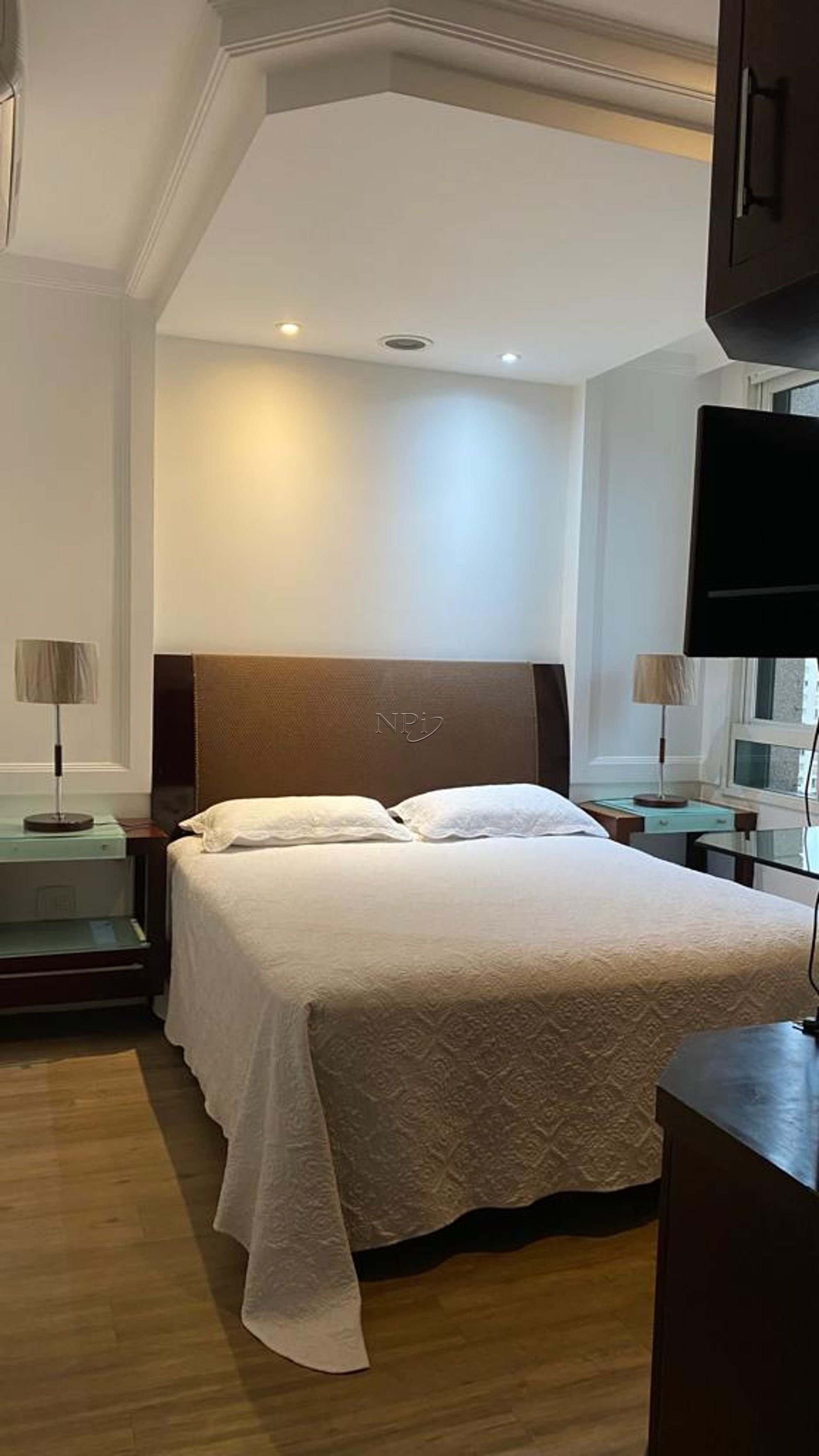 Imagem Apartamento com 3 Quartos à Venda, 130 m²em Indianópolis - São Paulo