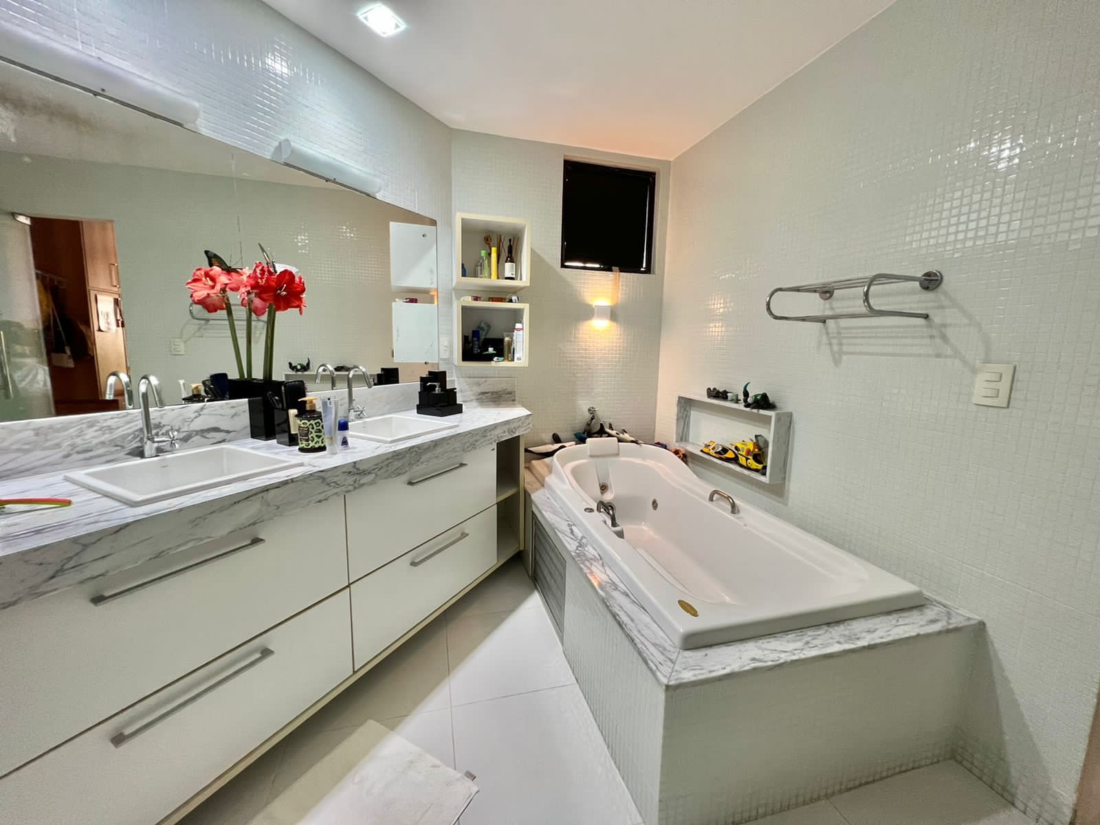 Imagem Apartamento com 3 Quartos à Venda, 240 m²em Nazaré - Belém