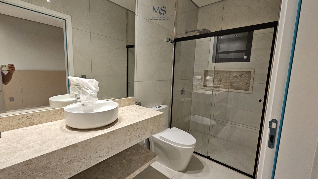 Imagem Casa com 4 Quartos à Venda, 400 m²em Setor Habitacional Vicente Pires - Brasília Imagem Casa com 4 Quartos à Venda, 400 m²em Setor Habitacional Vicente Pires - Brasília