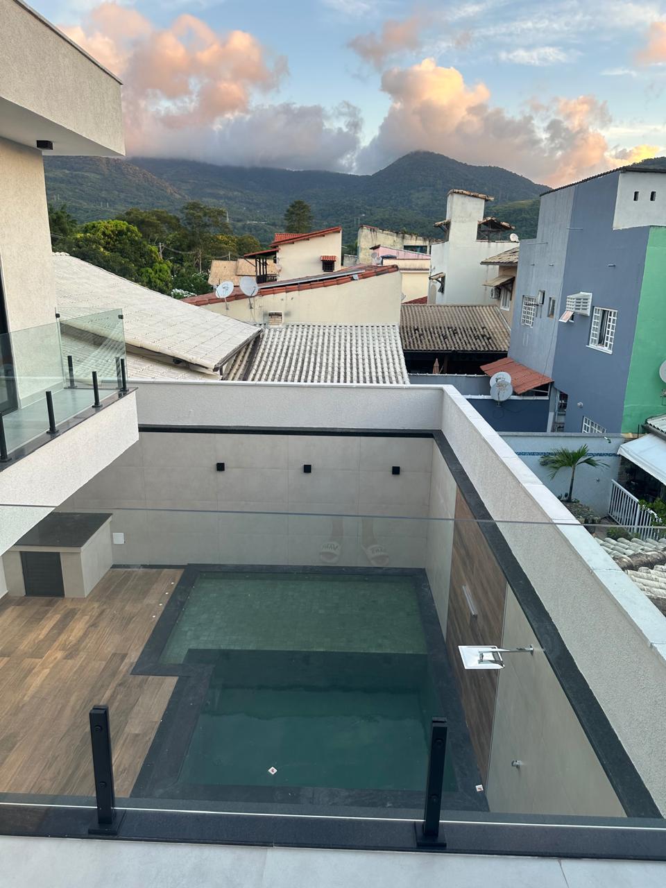 Imagem Casa de Condomínio com 5 Quartos à Venda, 200 m² em Campo Grande - Rio de Janeiro