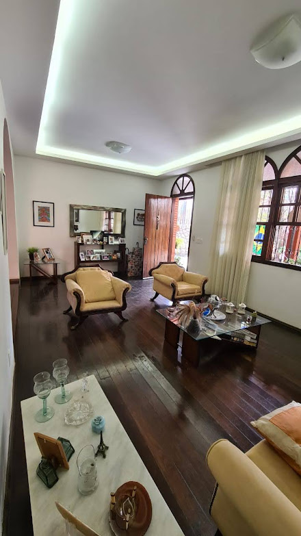 Imagem Casa com 4 Quartos à Venda, 335 m²em Colégio Batista - Belo Horizonte