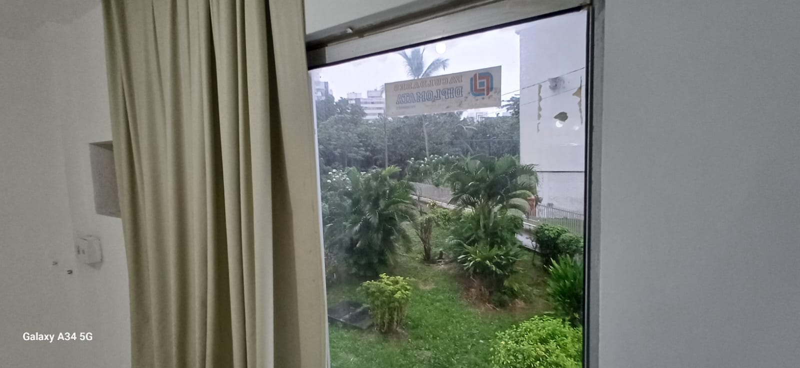 Imagem Apartamento com 4 Quartos para Alugar, 93 m²em Imbuí - Salvador
