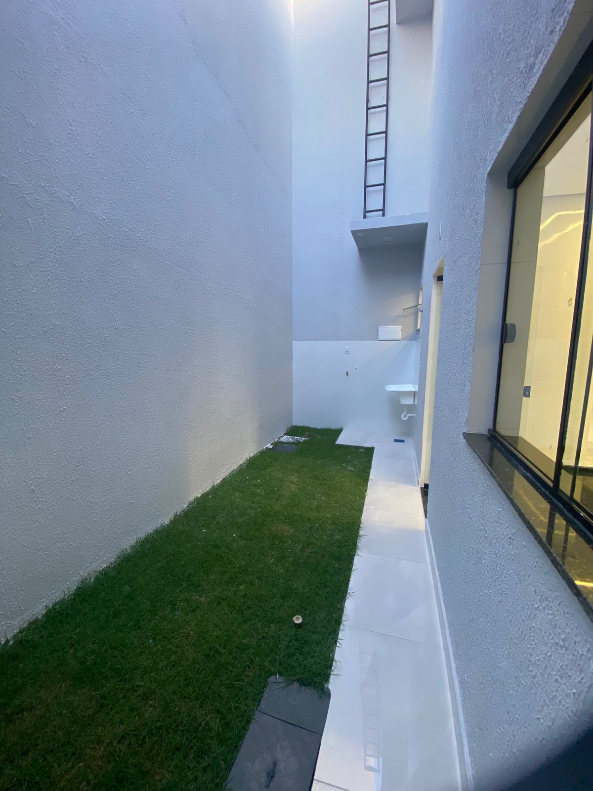 Imagem Casa com 3 Quartos à Venda, 89 m² em Novo Centro - Santa Luzia Imagem Casa com 3 Quartos à Venda, 89 m² em Novo Centro - Santa Luzia