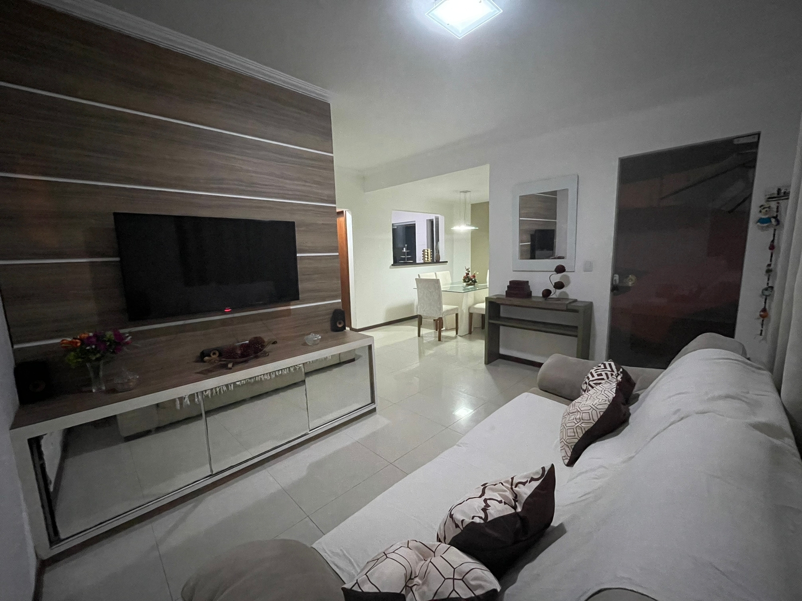 Imagem Casa com 4 Quartos para Alugar, 140 m² em Ipitanga - Lauro de Freitas Imagem Casa com 4 Quartos para Alugar, 140 m² em Ipitanga - Lauro de Freitas