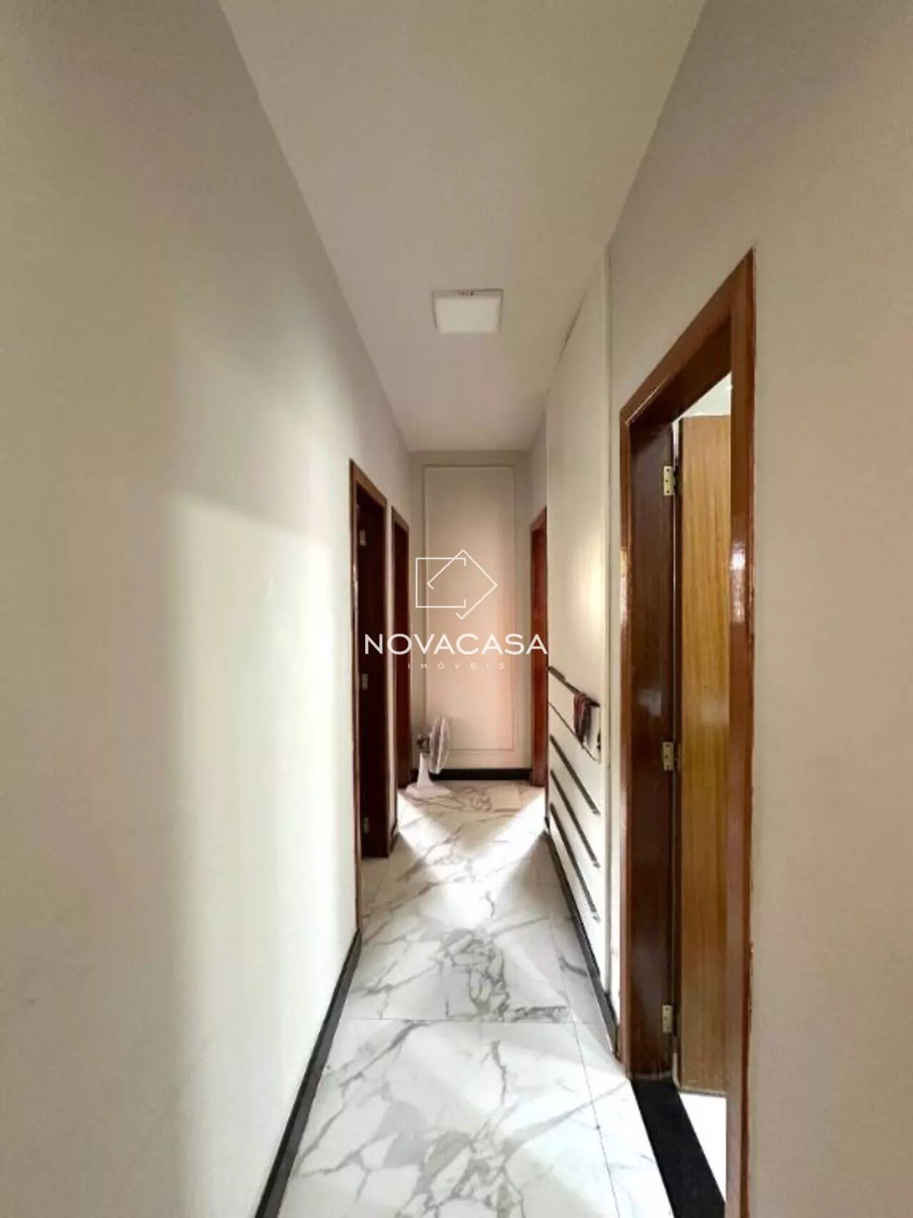 Imagem Casa com 5 Quartos à Venda, 250 m² em Rio Branco - Belo Horizonte