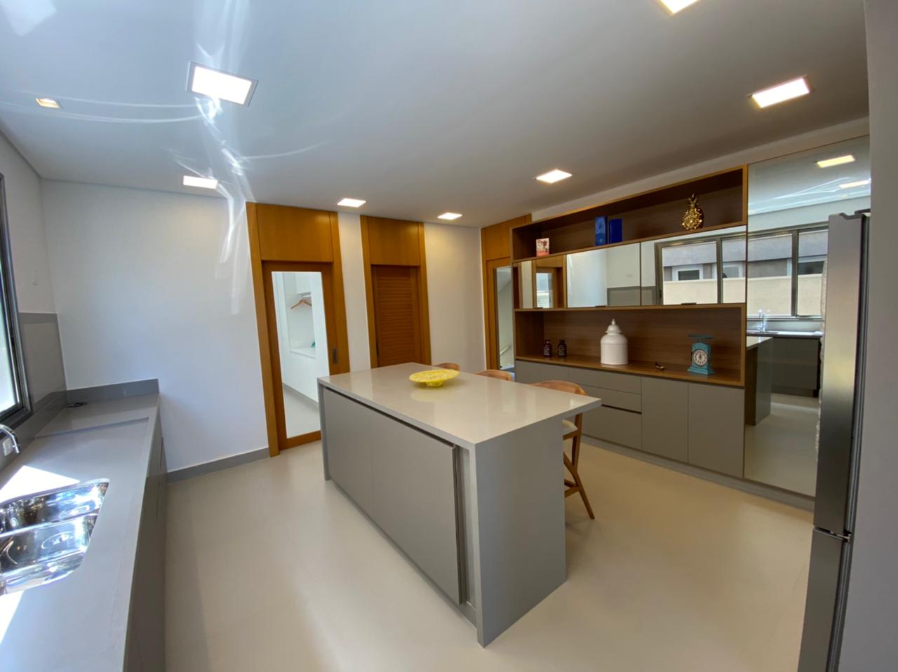 Imagem Casa de Condomínio com 4 Quartos à Venda, 575 m²em Centro Comercial Jubran - Barueri
