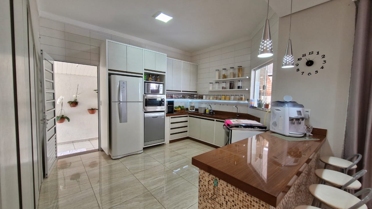Imagem Casa de Condomínio com 4 Quartos à Venda, 500 m²em Piracangaguá - Taubaté