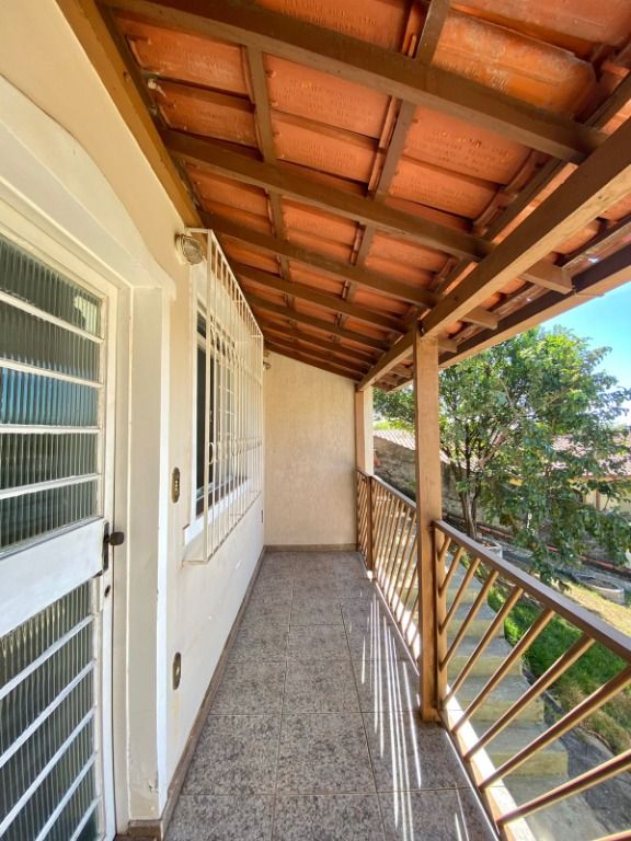 Imagem Casa com 2 Quartos à Venda, 110 m² em Planalto - Belo Horizonte