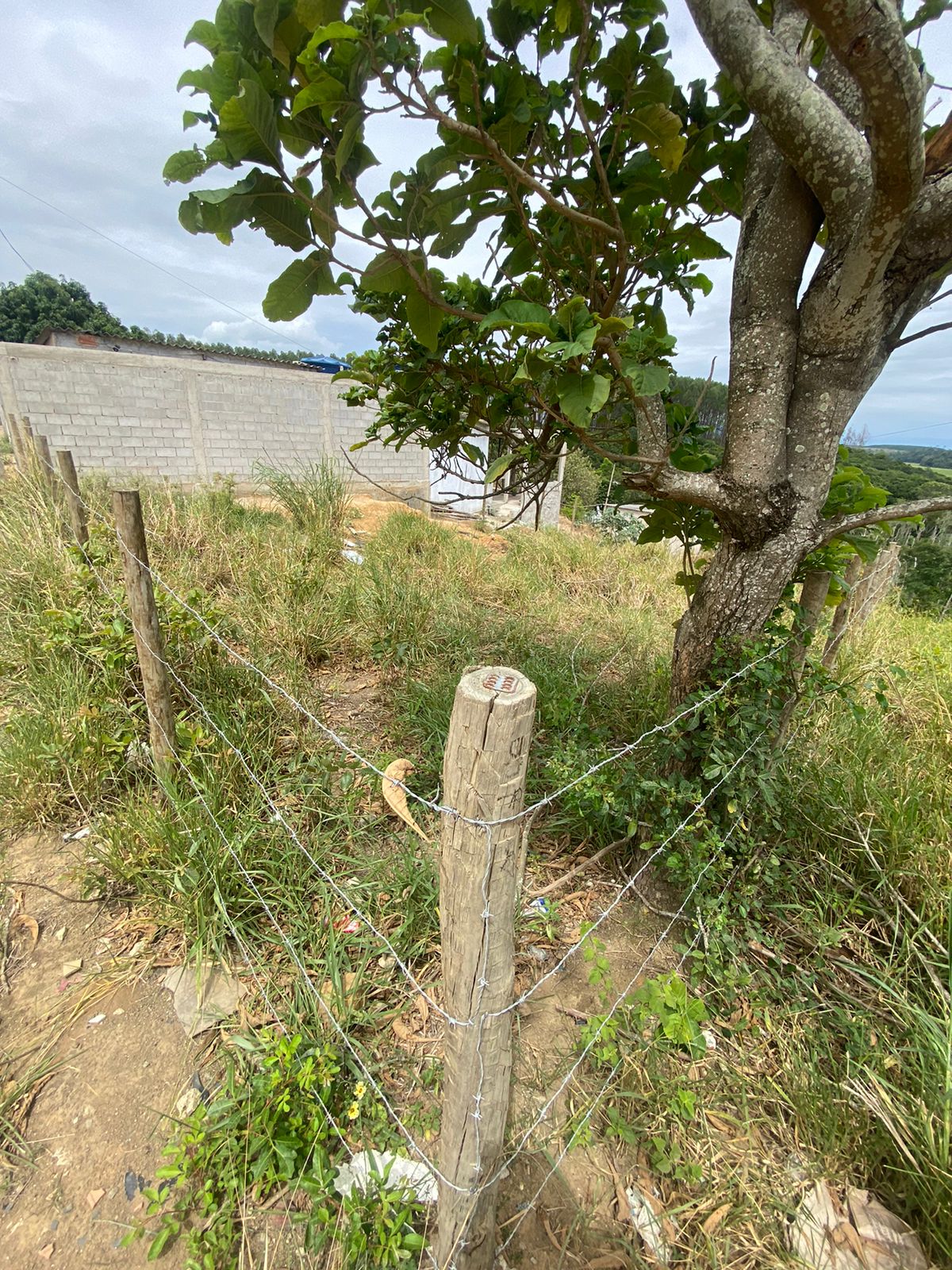 Terreno à Venda, 280 m²em Porto Dourado - Serra