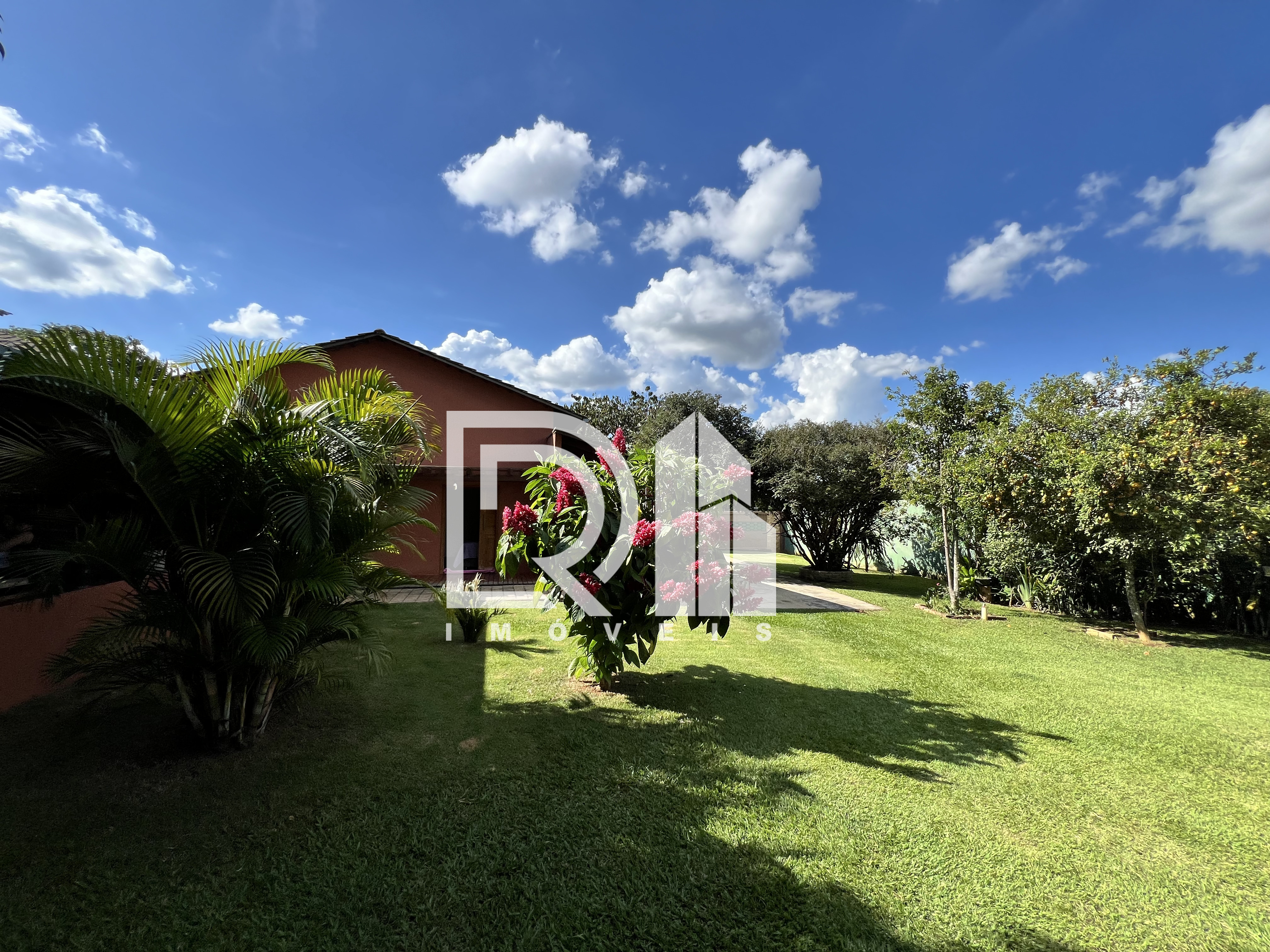 Imagem Casa com 3 Quartos à Venda, 400 m² em OLHOS D'ÁGUA - Alexânia Imagem Casa com 3 Quartos à Venda, 400 m² em OLHOS D'ÁGUA - Alexânia