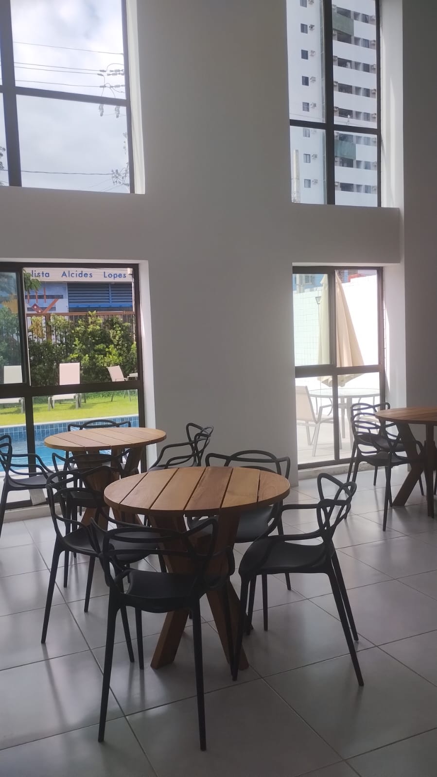 Imagem Apartamento com 3 Quartos à Venda, 67 m² em Casa Amarela - Recife