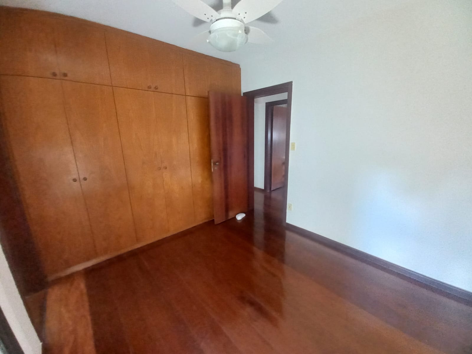 Imagem Apartamento com 3 Quartos à Venda, 132 m²em Cambuí - Campinas Imagem Apartamento com 3 Quartos à Venda, 132 m²em Cambuí - Campinas