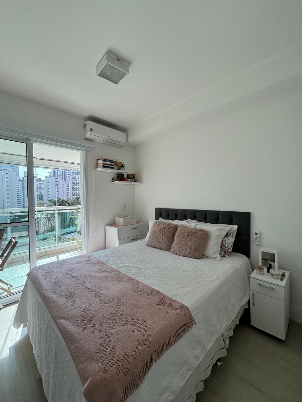 Imagem Apartamento com 1 Quarto para Alugar, 50 m² em Campo Belo - São Paulo