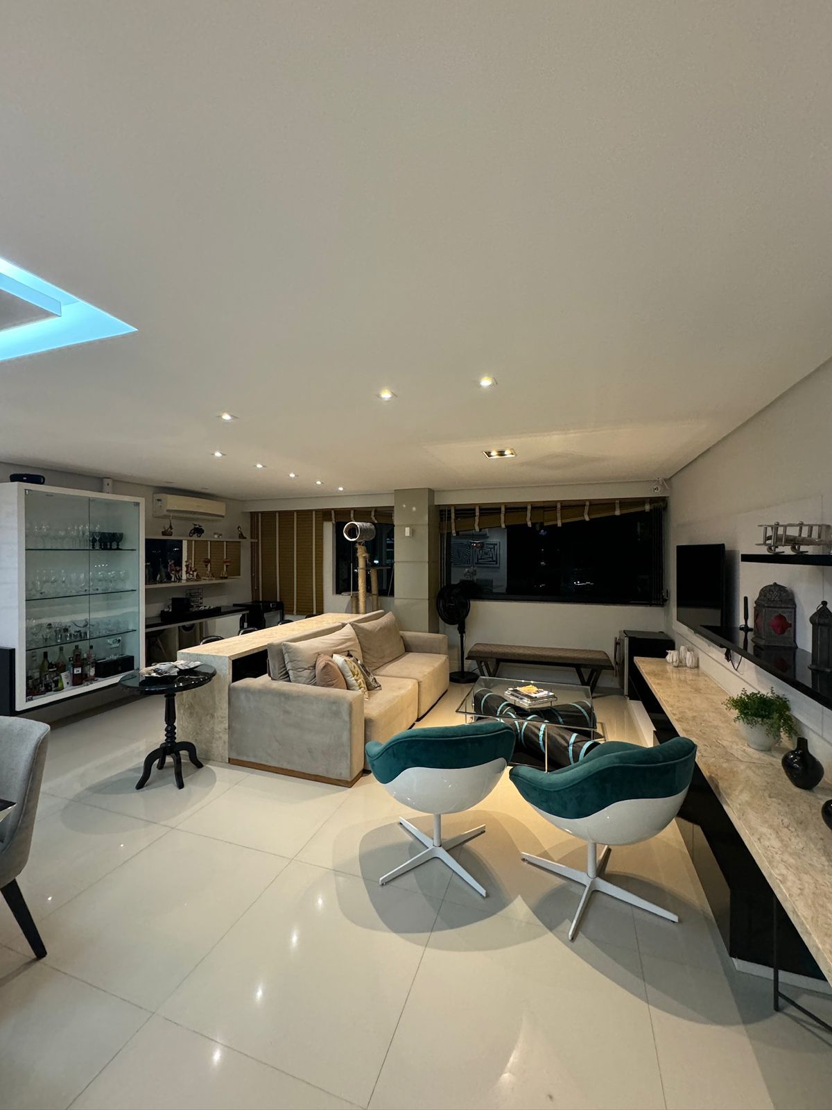 Imagem Apartamento com 3 Quartos à Venda, 100 m²em Cocó - Fortaleza