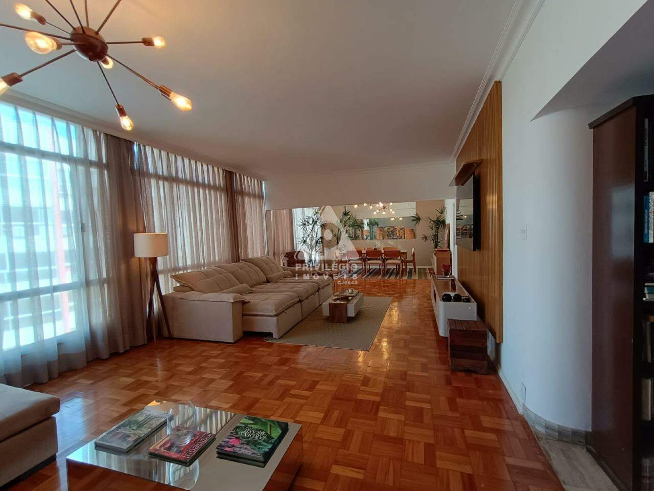 Imagem Cobertura com 4 Quartos à Venda, 260 m²em Copacabana - Rio de Janeiro