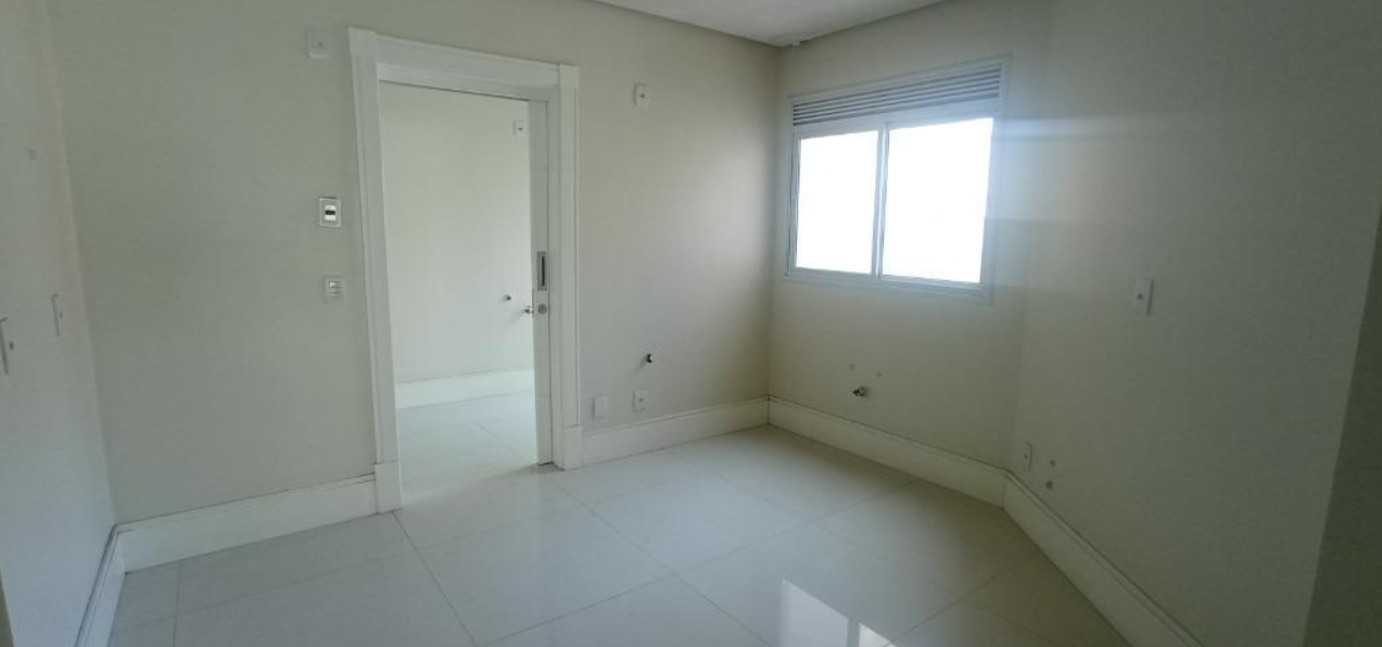 Imagem Apartamento com 3 Quartos à Venda, 254 m²em Centro - Balneário Camboriú