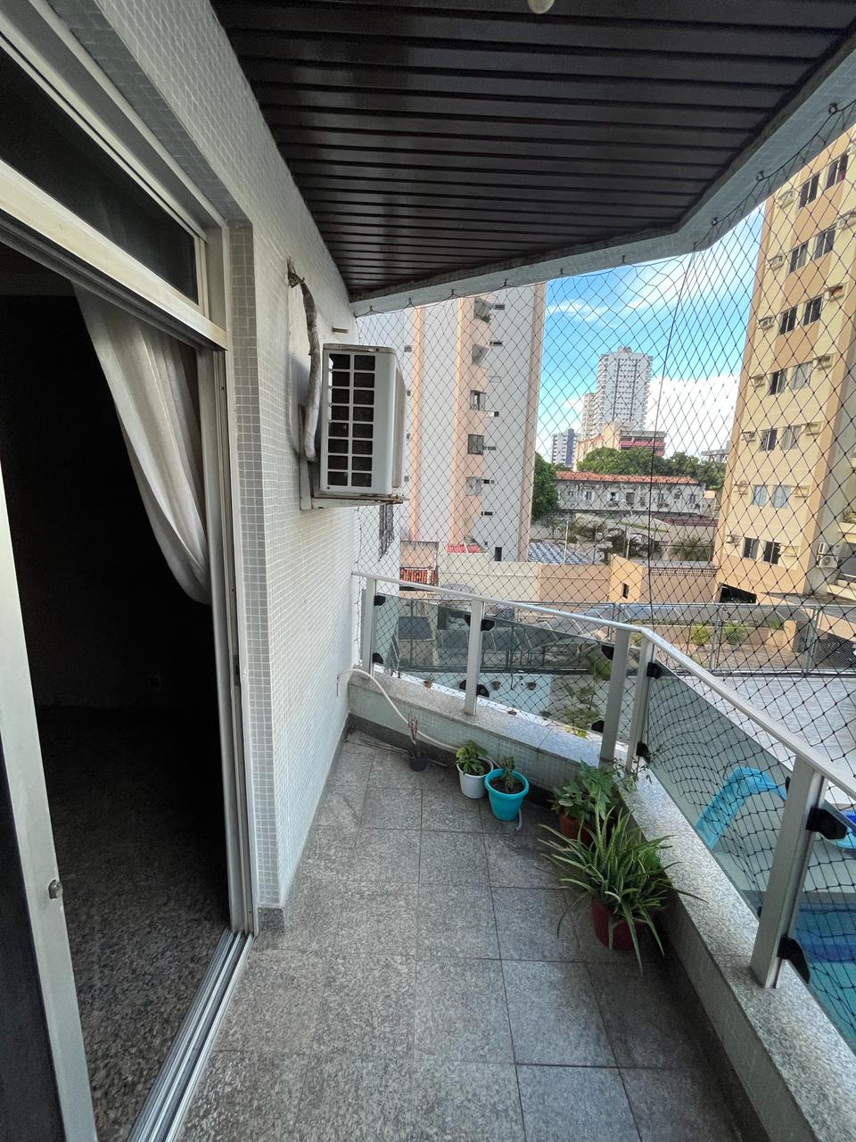 Imagem Apartamento com 4 Quartos à Venda, 240 m²em Umarizal - Belém