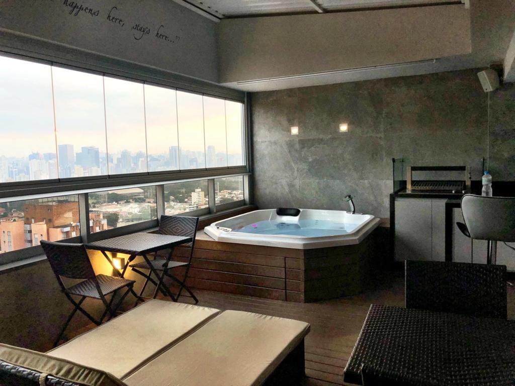 Imagem Cobertura com 2 Quartos à Venda, 142 m²em Vila Olímpia - São Paulo Imagem Cobertura com 2 Quartos à Venda, 142 m²em Vila Olímpia - São Paulo